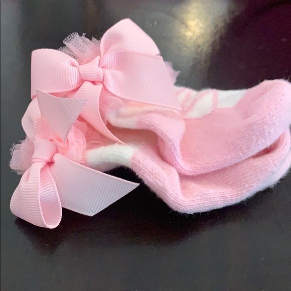 Mud Pie socks πΈππ - Picture 6 of 10